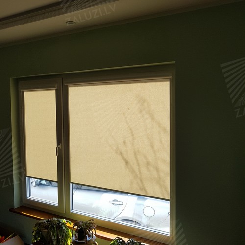 Cassette roller blind