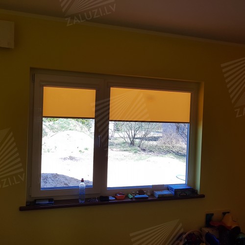 Cassette roller blind