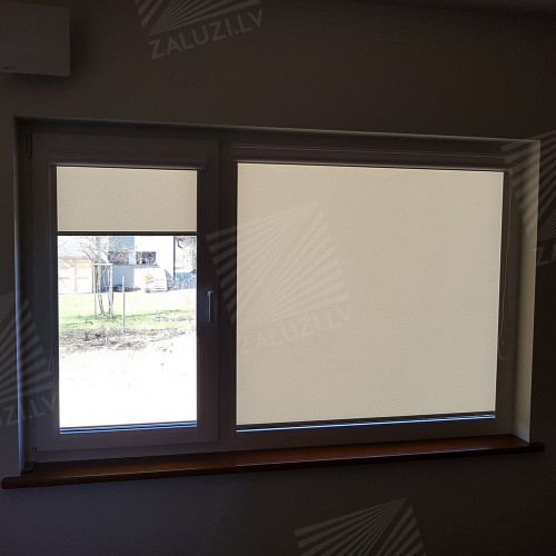 Cassette roller blind