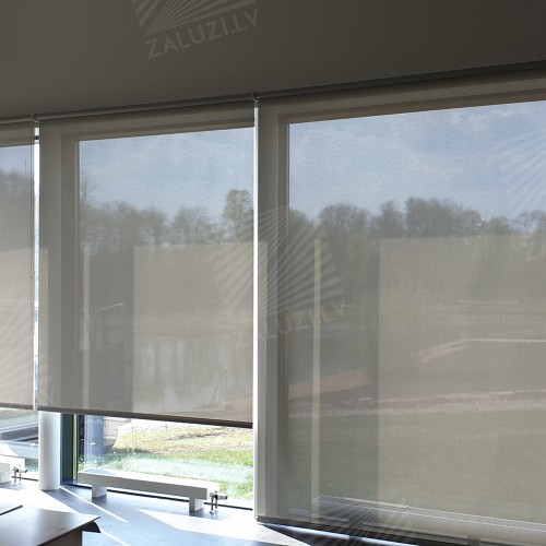 Sun protection roller blinds