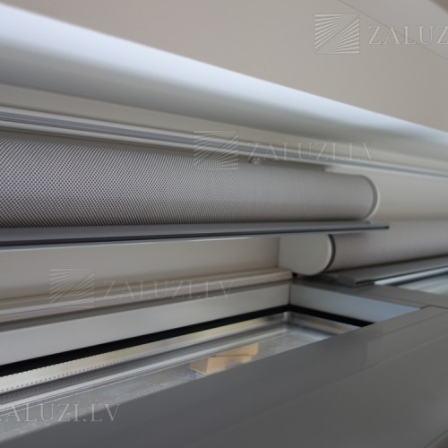 Sun protection roller blinds