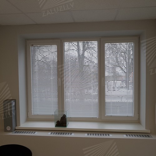 ISSO Horizontal aluminum blinds