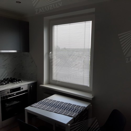 ISSO Horizontal aluminum blinds