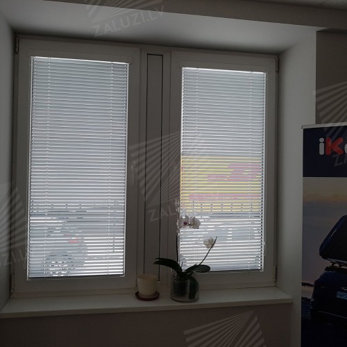 ISSO Horizontal aluminum blinds