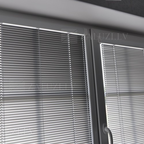 ISSO Horizontal aluminum blinds