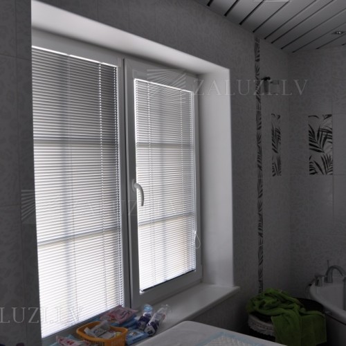 ISSO Horizontal aluminum blinds