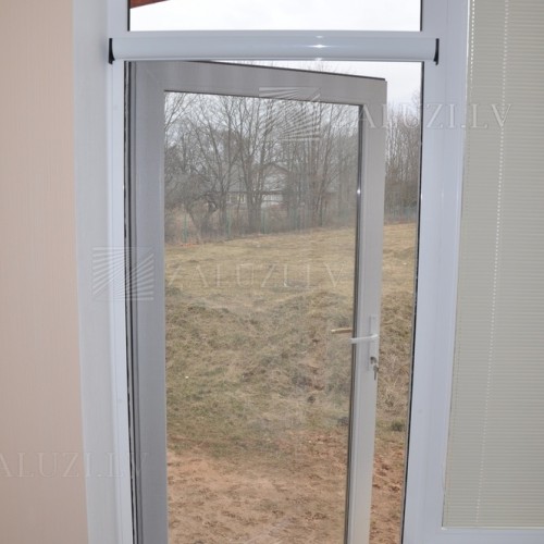 Roller mosquito nets