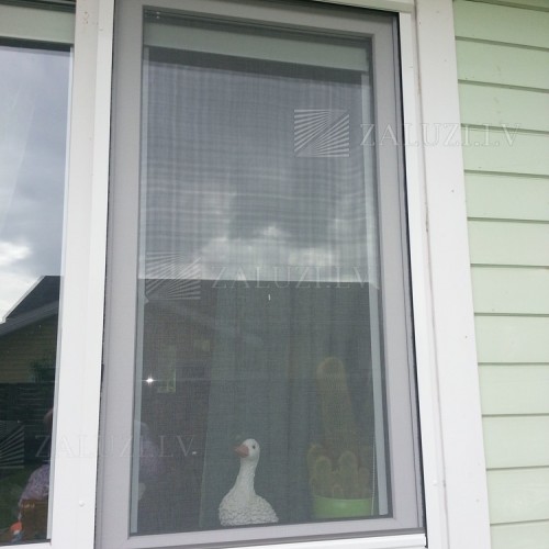 Roller mosquito nets