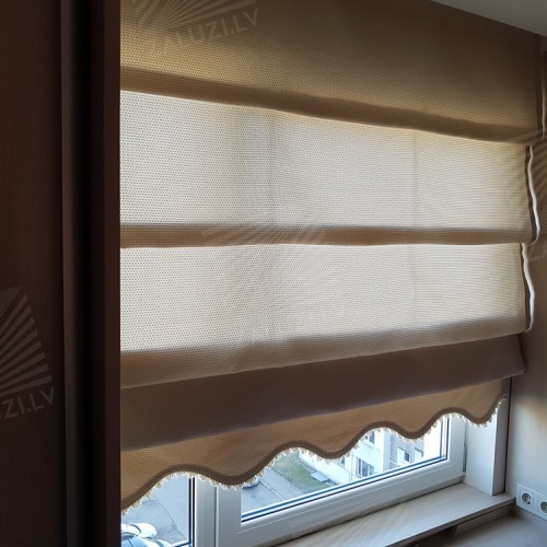 Roman curtains