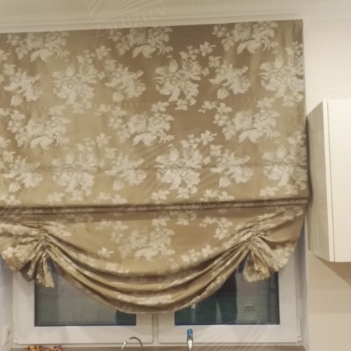 Roman curtains