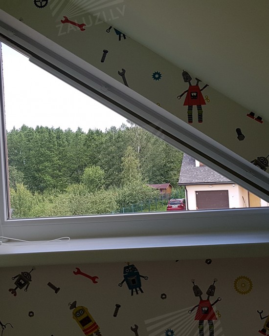 Pleated blinds for non-standard shaped openings and windows