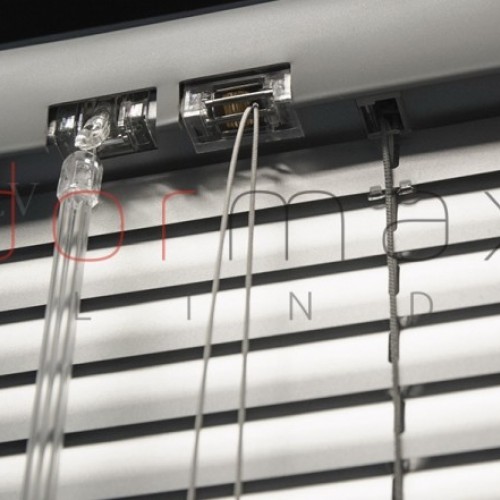 Horizontal aluminum blinds