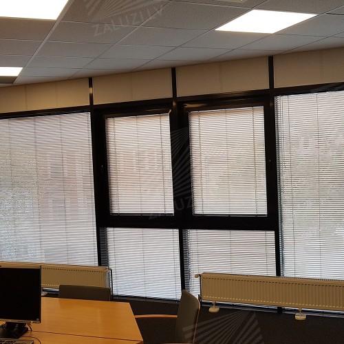 Horizontal aluminum blinds