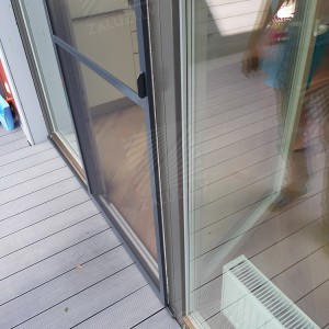 Sliding mosquito nets