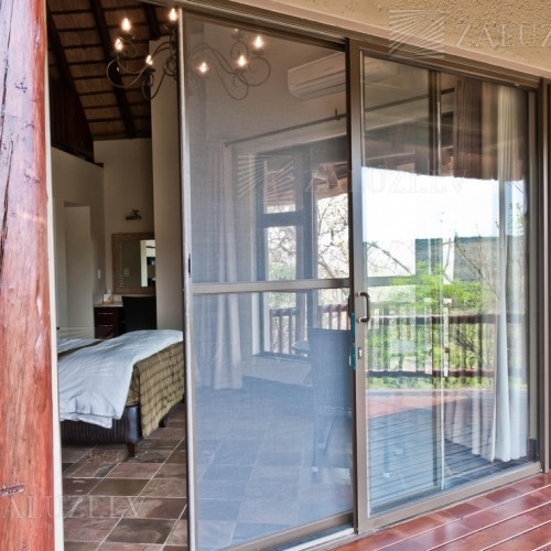 Sliding mosquito nets