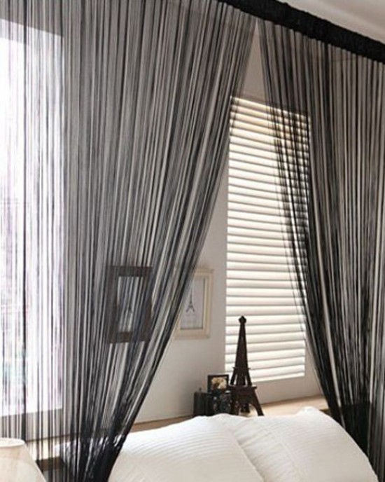 STRING CURTAIN BLACK RAINBOW 